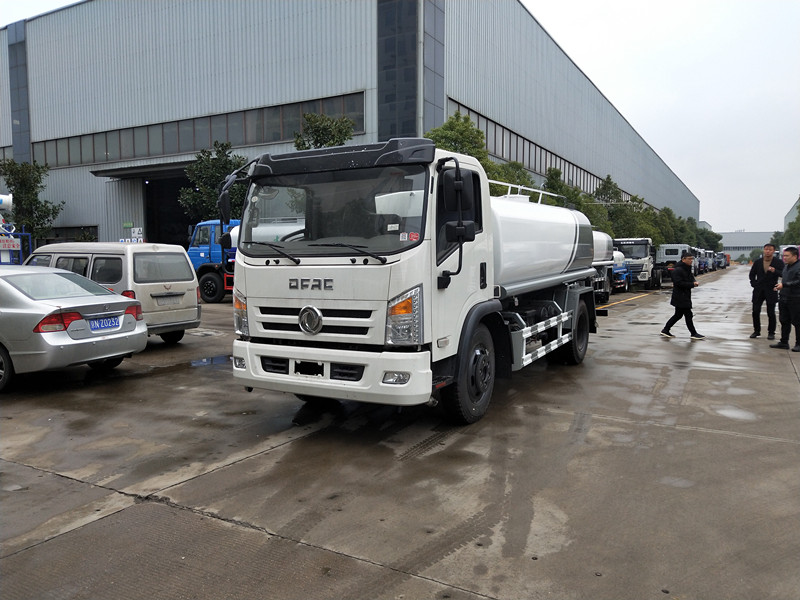 ��(gu��)���|�L(f��ng)10����ˮ܇(ch��),10������ˮ܇(ch��)