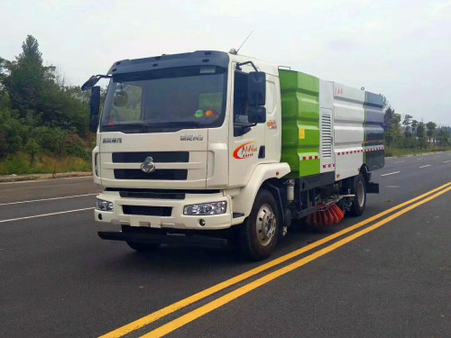 ���әz���·���܇늄Ӻ�ҕ�R����ϵ�y(t��ng)����-��������